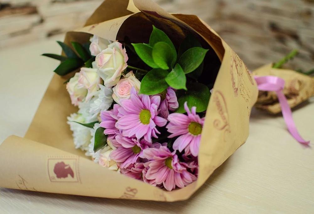 Букет цветов из: Розы и Хризантемы в Альметьевске