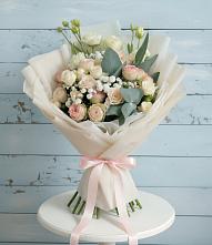 Букет цветов из:  Розы и Лизиантусы в Альметьевске