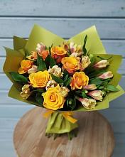 Букет цветов из:  Альстромерии и Розы в Альметьевске