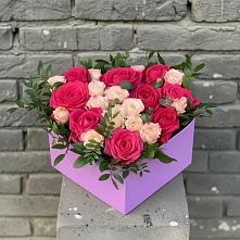Цветочная композиция из Розы в коробке в Альметьевске