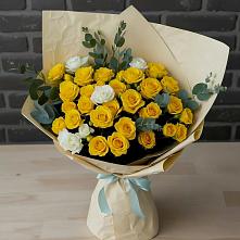 Букет цветов из:  Розы в Альметьевске