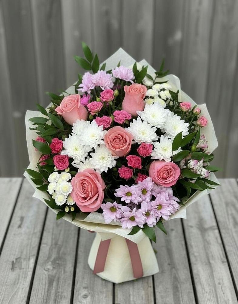 Букет цветов из: Альстромерии, Гвоздики, Розы и Хризантемы в Альметьевске