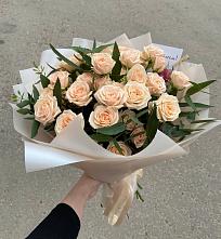 Букет Кремовые розы Латте в Альметьевске