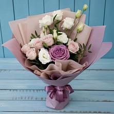 Букет цветов из:  Розы и Лизиантусы в Альметьевске