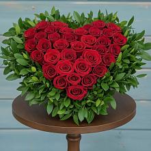 Цветочная композиция из Розы в виде сердца в Альметьевске