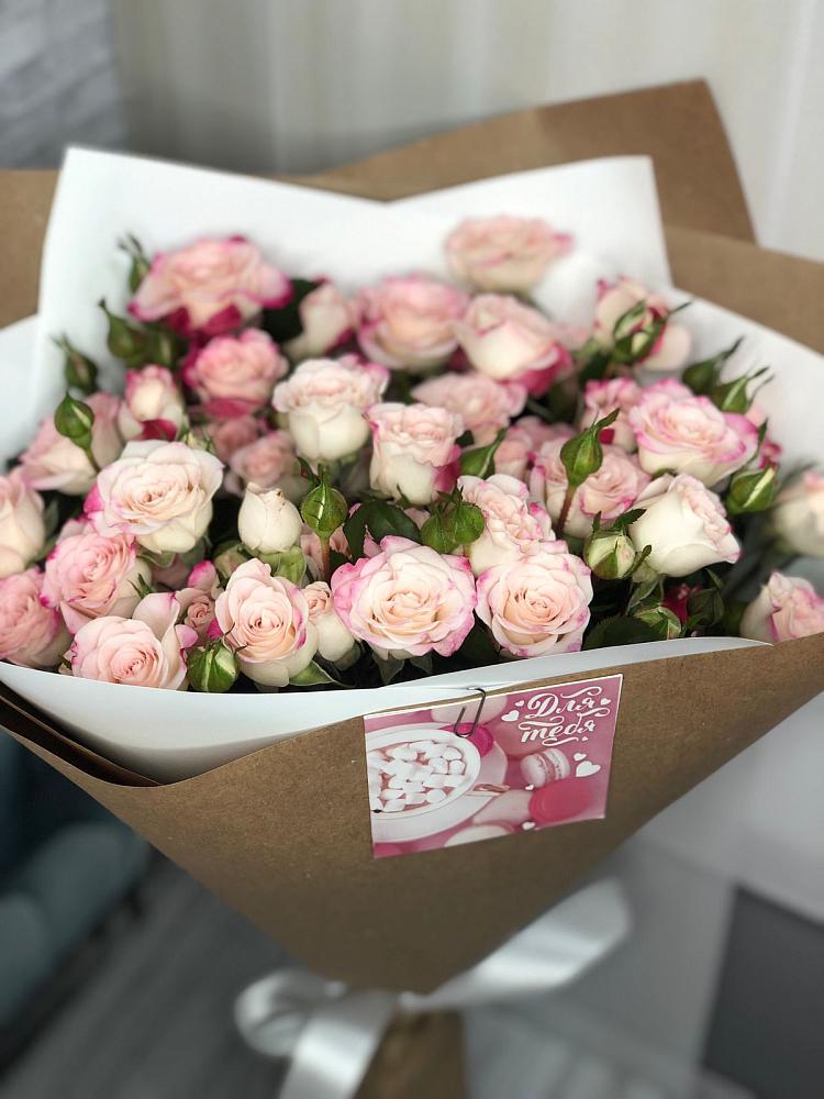 Букет цветов из: Розы в Альметьевске