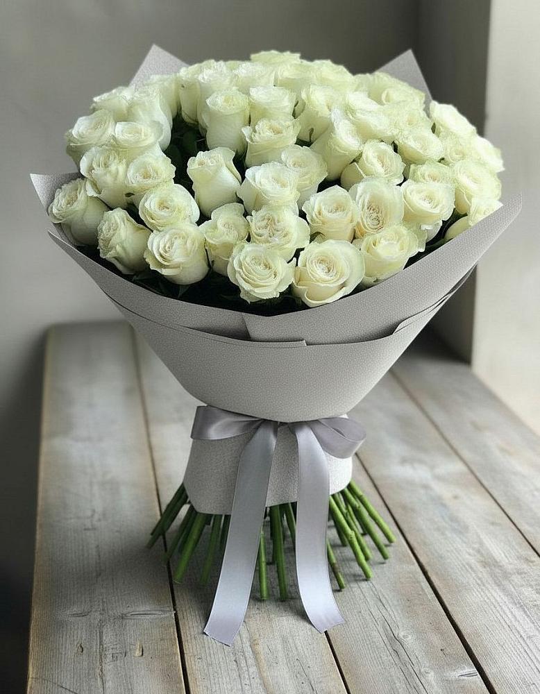 Букет 35 Белых роз в Альметьевске