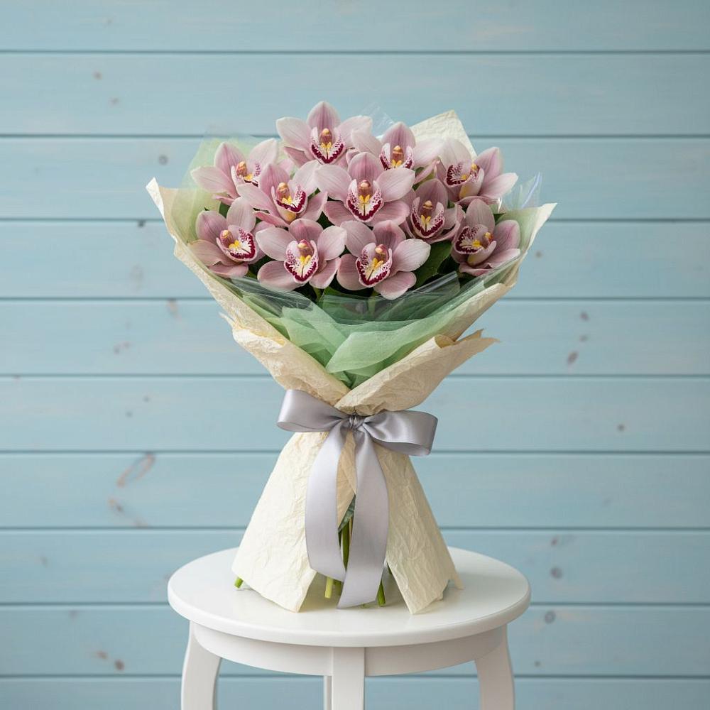 Букет цветов из: Орхидеи и Розы в Альметьевске