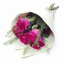 Букет цветов из:  Розы в Альметьевске