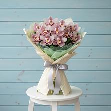 Букет цветов из:  Орхидеи и Розы в Альметьевске