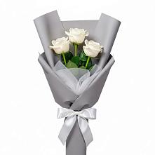 Букет 3 белые розы в Альметьевске