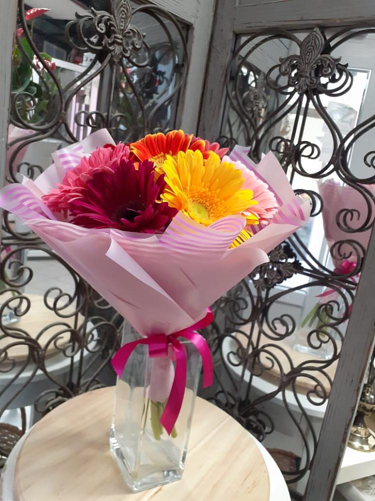 Букет цветов из: Герберы в Альметьевске