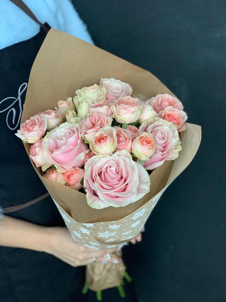 Букет цветов из: Хризантемы и Розы в Альметьевске