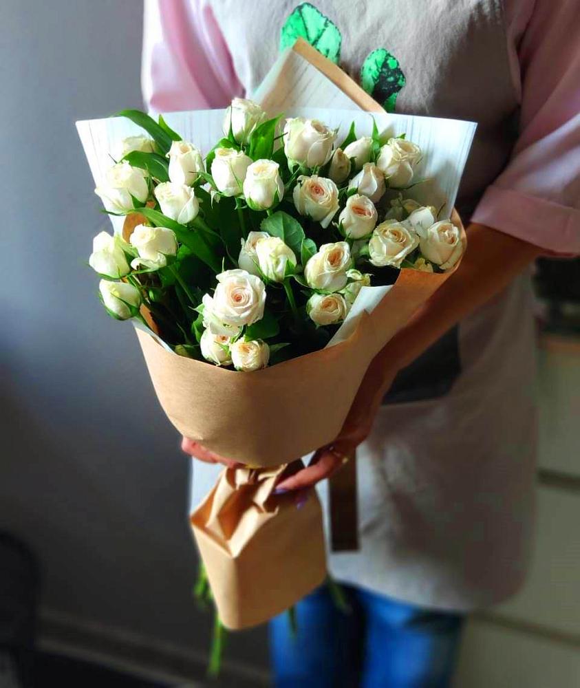 Букет цветов из: Розы в Альметьевске