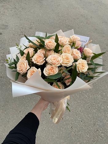 Букет Кремовые розы Латте в Альметьевске
