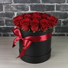 Цветочная композиция из Розы в шляпной коробке в Альметьевске