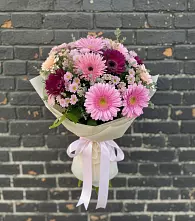Букет цветов из:  Герберы и Хризантемы #REPLACE_PRED# Альметьевске