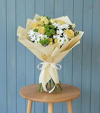 Букет цветов из:  Хризантемы и Розы в Альметьевске