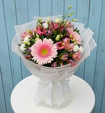 Букет цветов из:  Герберы, Альстромерии и Лизиантусы #REPLACE_PRED# Альметьевске