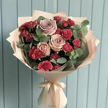Букет цветов из:  Гвоздики и Розы в Альметьевске