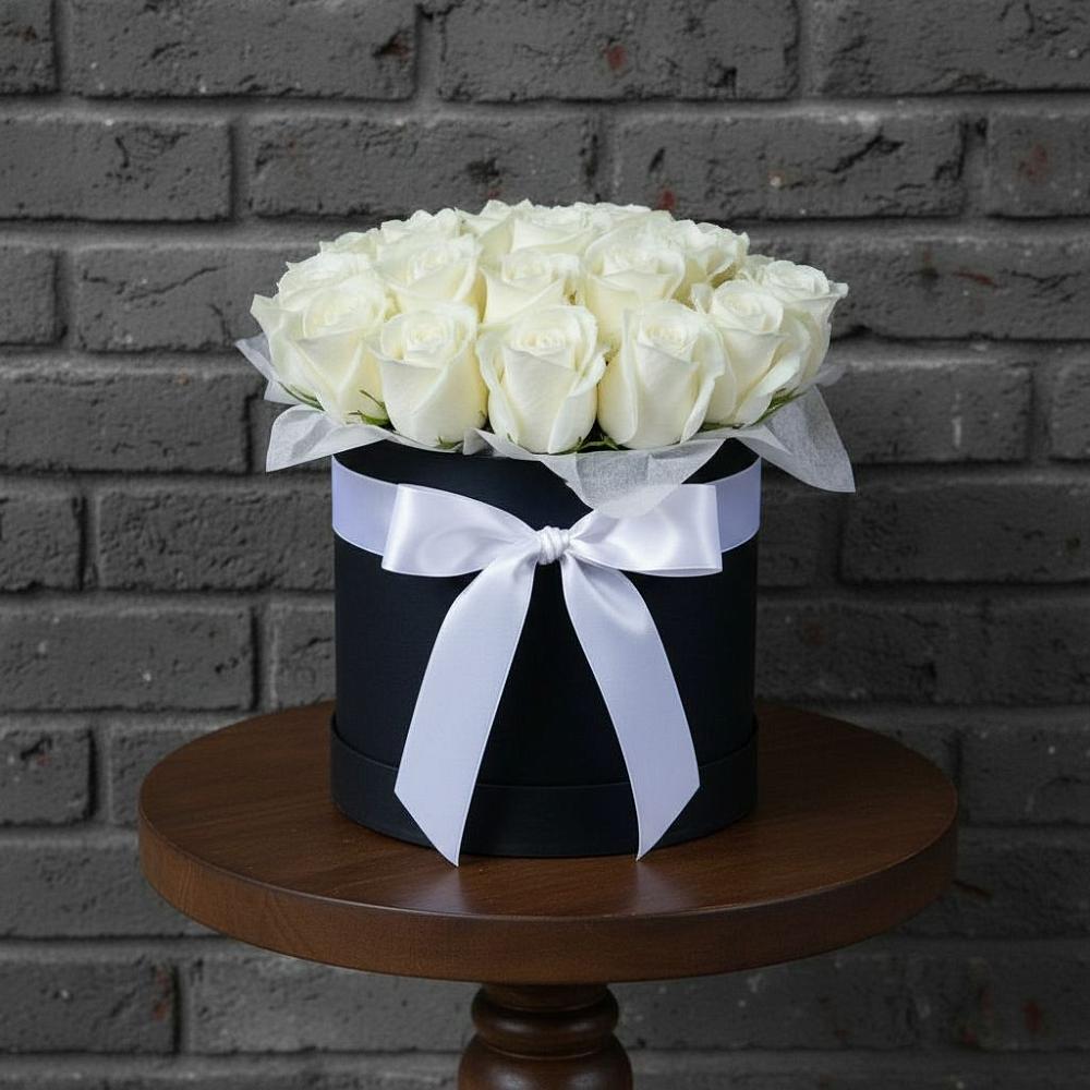 Цветочная композиция из Розы в шляпной коробке в Альметьевске