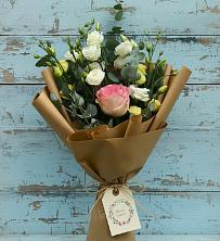 Букет цветов из:  Розы и Лизиантусы в Альметьевске