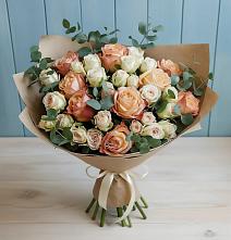 Букет цветов из:  Альстромерии и Розы в Альметьевске