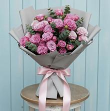 Букет цветов из:  Розы в Альметьевске